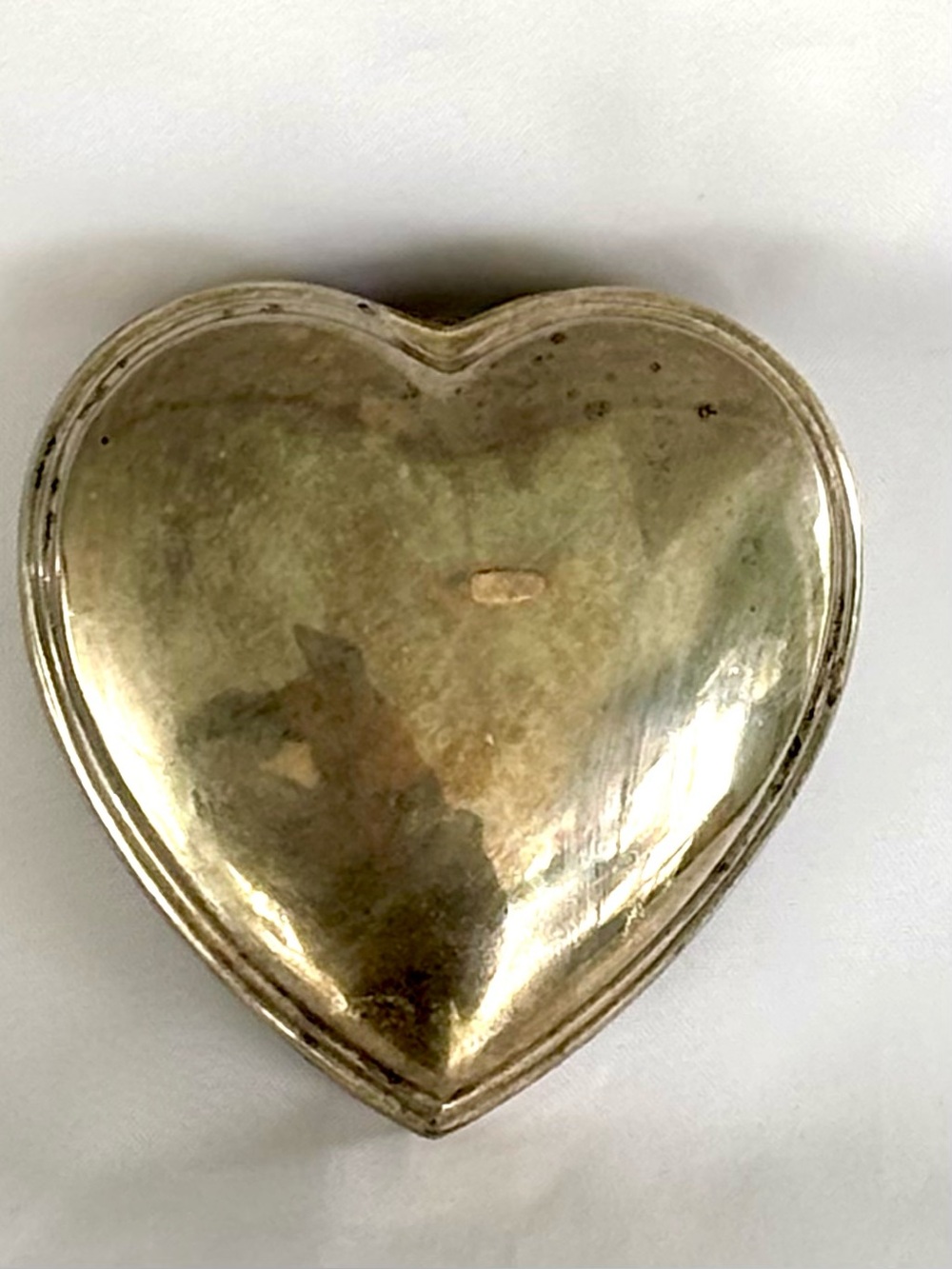 Vintage Silver Plated Heart Shape Trinket Box w/Felt Lining International Silver